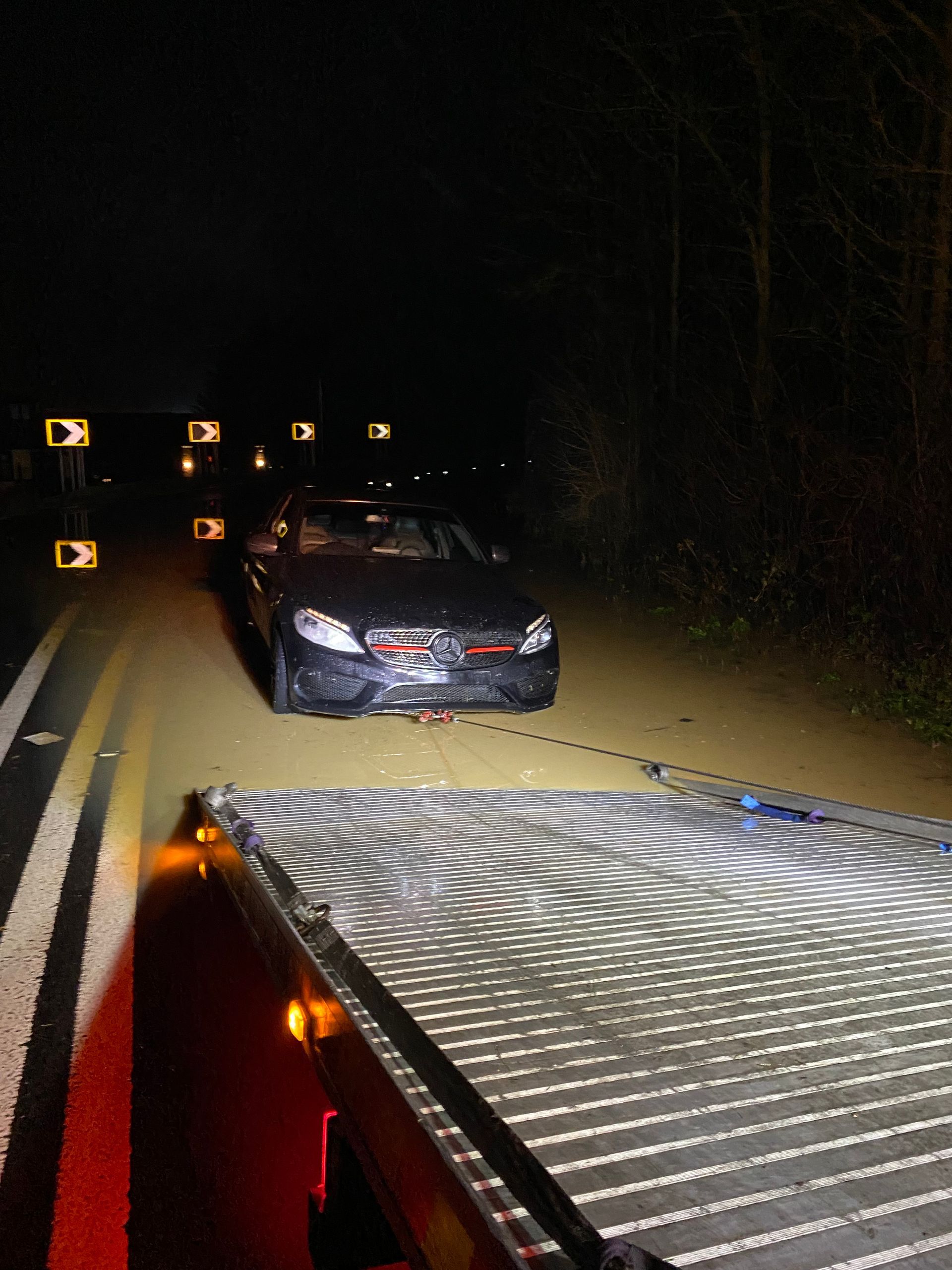 What to Expect from a Reliable Professional 24 Hour Car Recovery