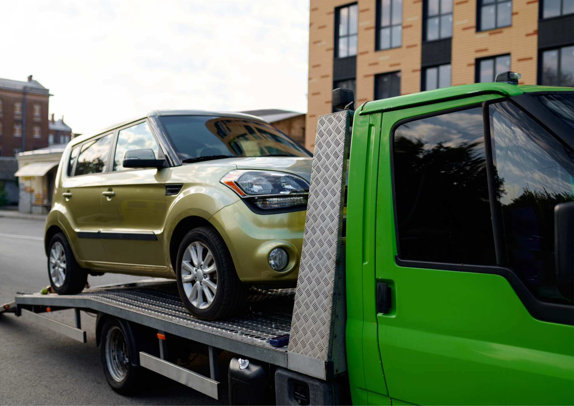 Is the Cheapest Car Recovery the Best Choice? A Practical Guide