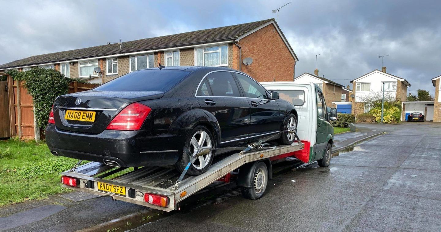 Car towing in Bedford
